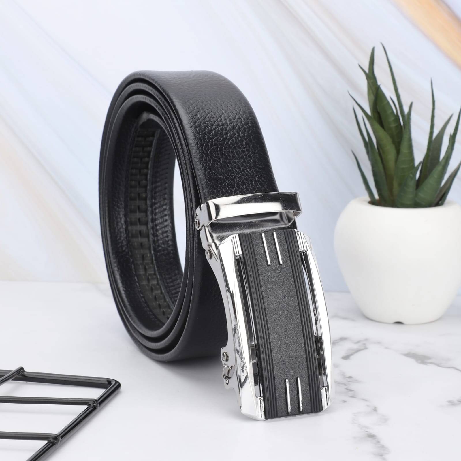     			Clock21 - Silver Leather Men's Formal Belt ( Pack of 1 )