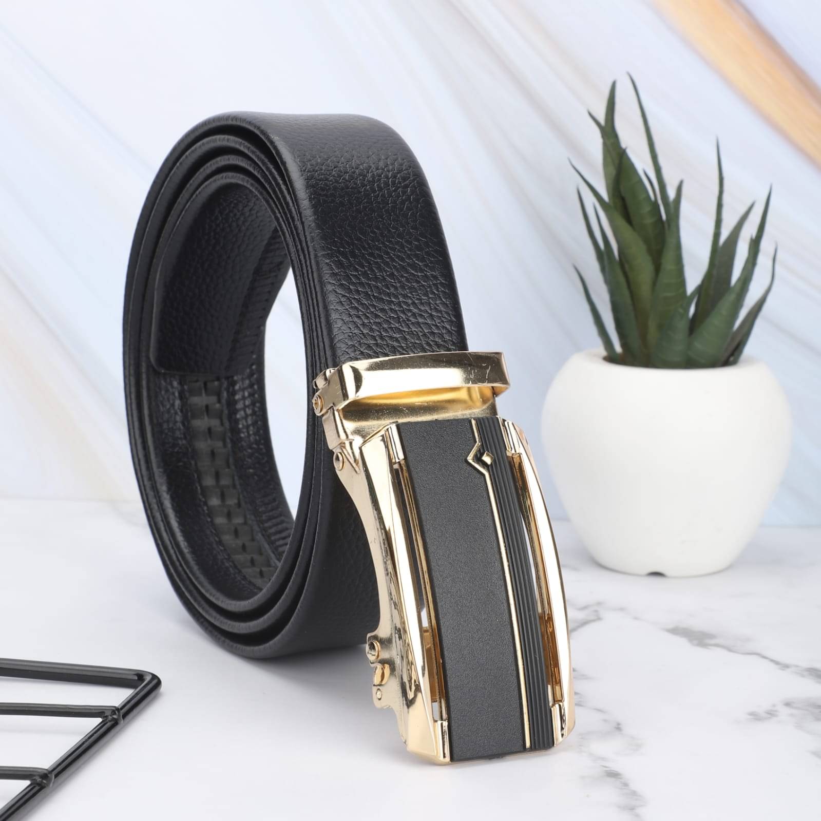     			Esstain - Gold Leather Men's Formal Belt ( Pack of 1 )