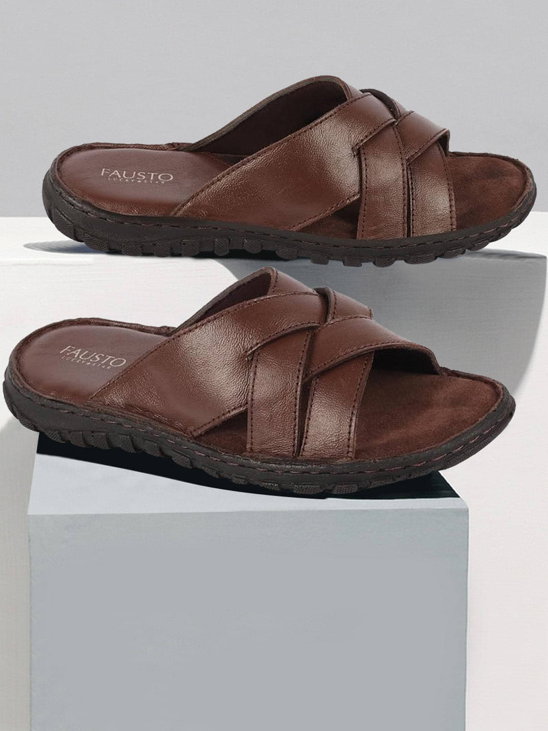     			Fausto Brown Men's Daily Slipper
