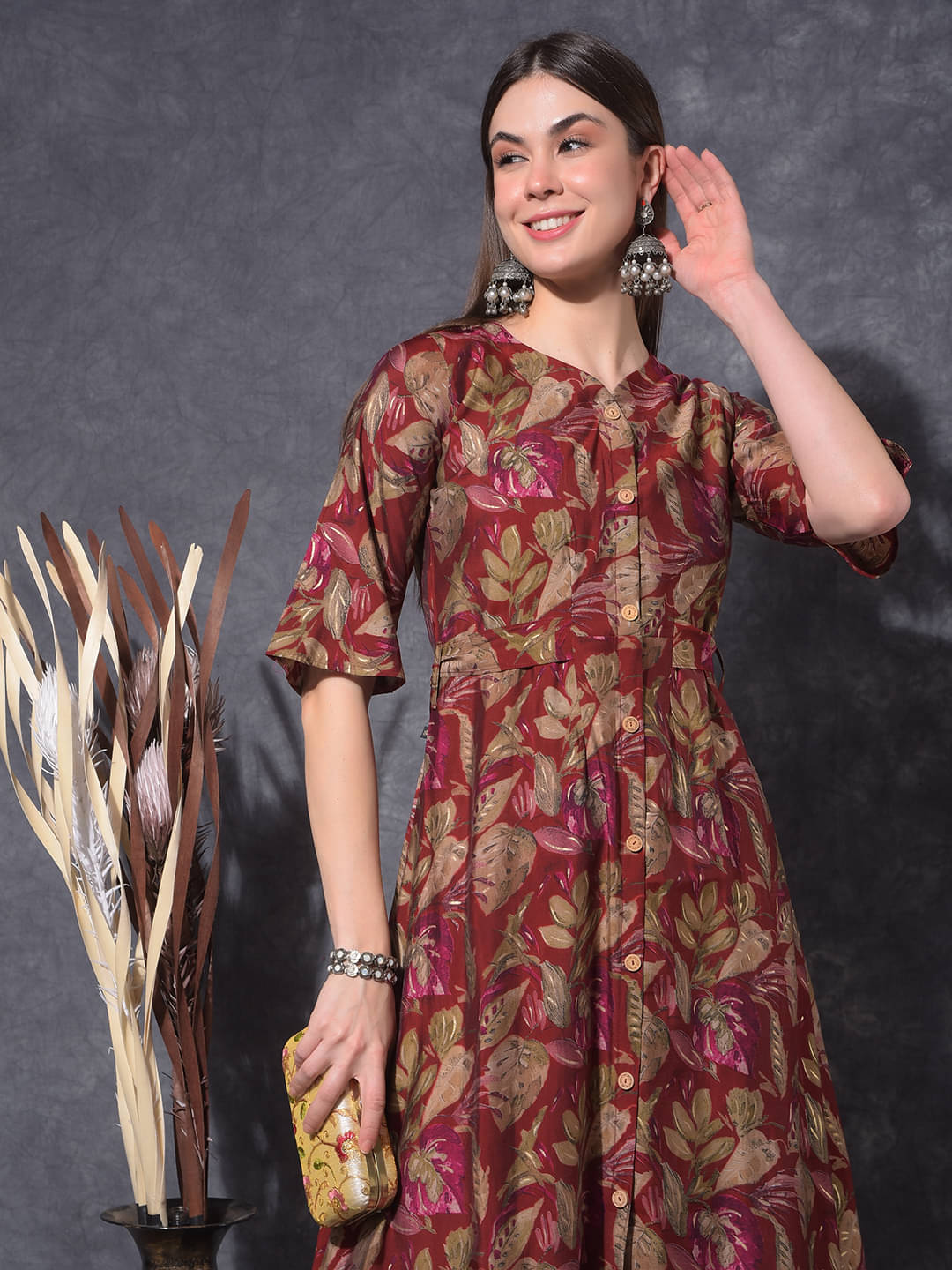     			Mamoose Chanderi Self Design Straight Women's Kurti - Maroon ( Pack of 1 )