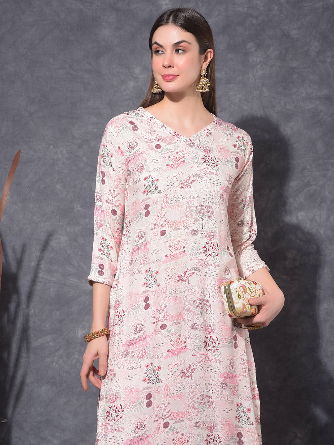     			Mamoose Rayon Self Design Straight Women's Kurti - Pink ( Pack of 1 )
