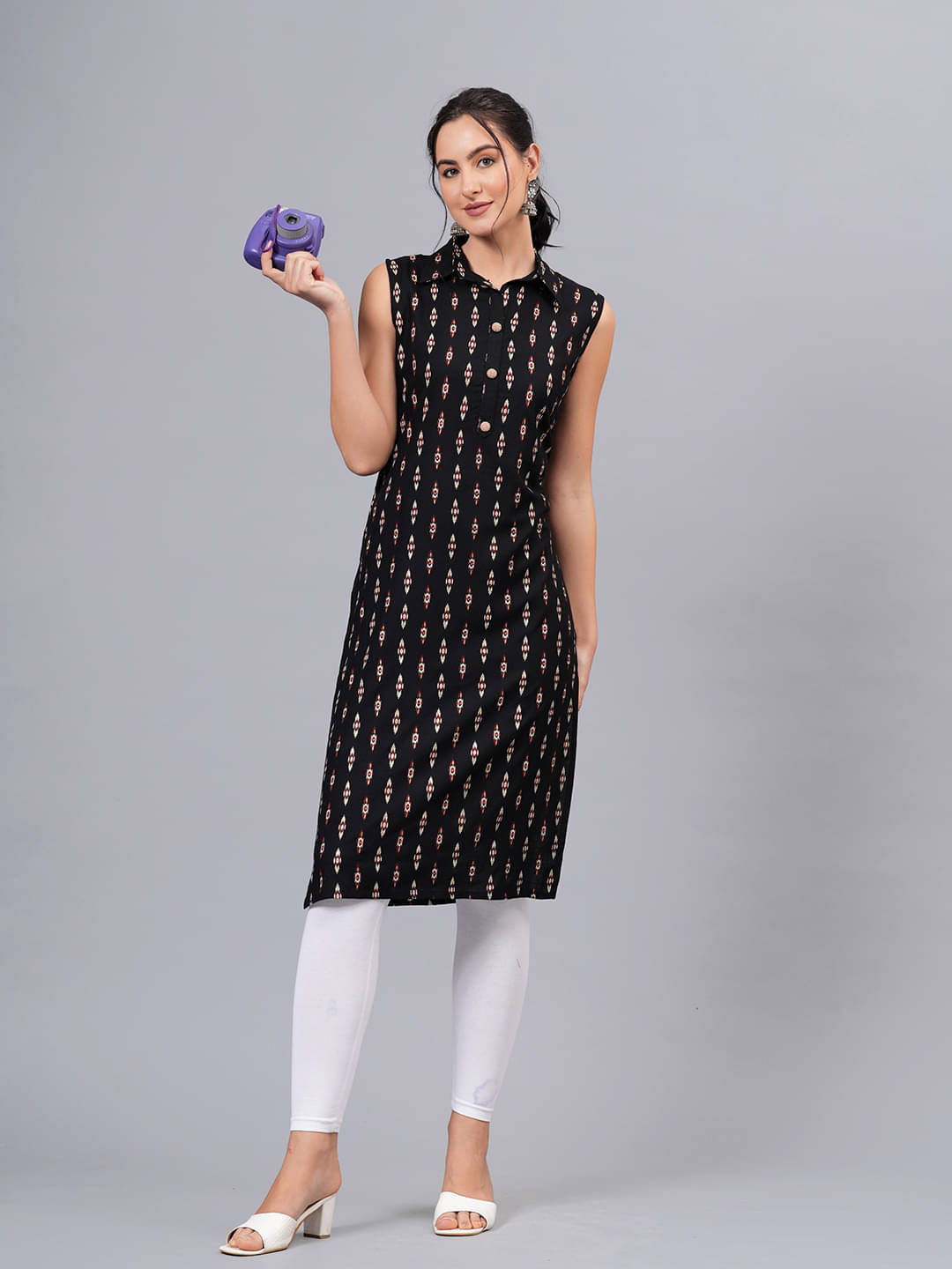 JC4U Rayon Printed Straight Women's Kurti - Black ( Pack of 1 ) JC4U Rayon Printed Straight Women's Kurti - Black ( Pack of 1 )