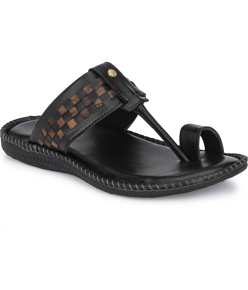 Leeport Black Men's Kolhapuris - Ethnic Shoes | Buy online on ZillyBuy