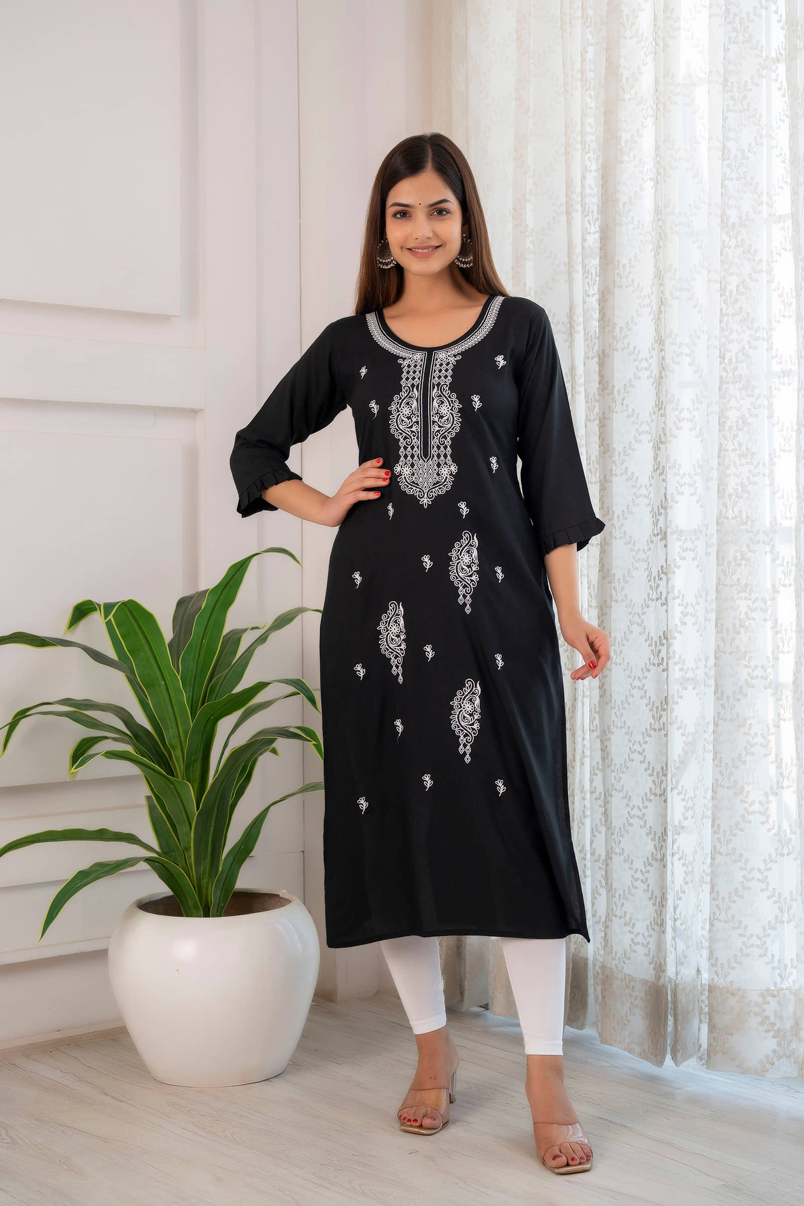Kapadia Rayon Printed Straight Women's Kurti - Black ( Pack of 1 ) - Kurtis, Tunics | Buy online on ZillyBuy