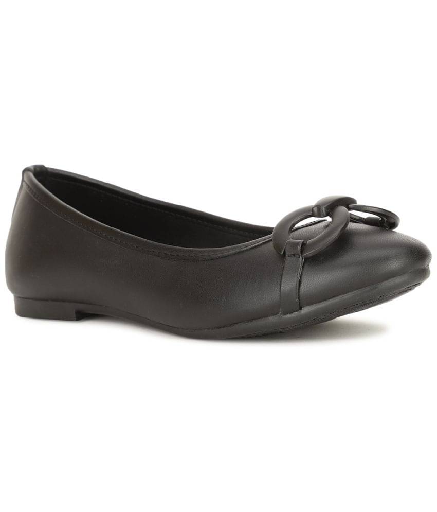     			Bata Black Women's Casual Ballerinas