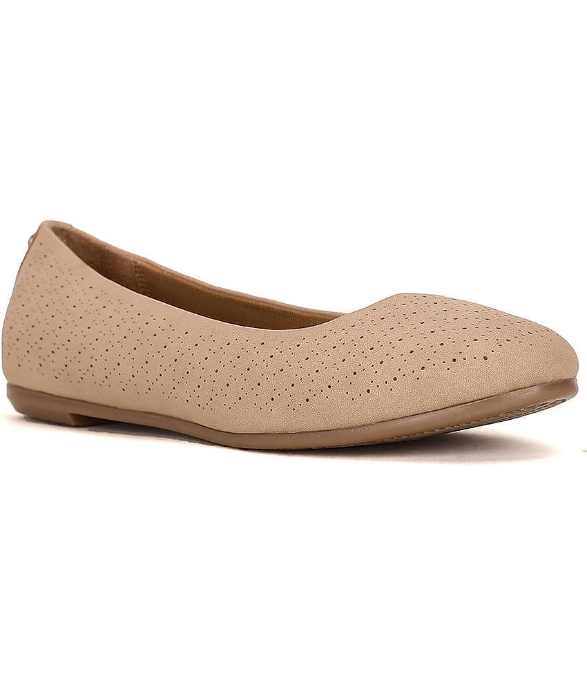 Bata Comfit Beige Women's Casual Ballerinas - Casual Shoes | Buy online on ZillyBuy