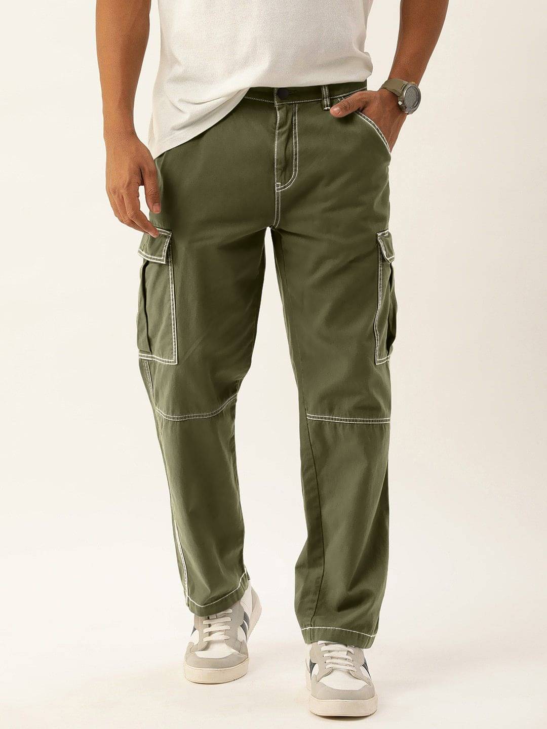     			Bene Kleed Men Relaxed Fit Cargo Trousers With Contrast Stitch