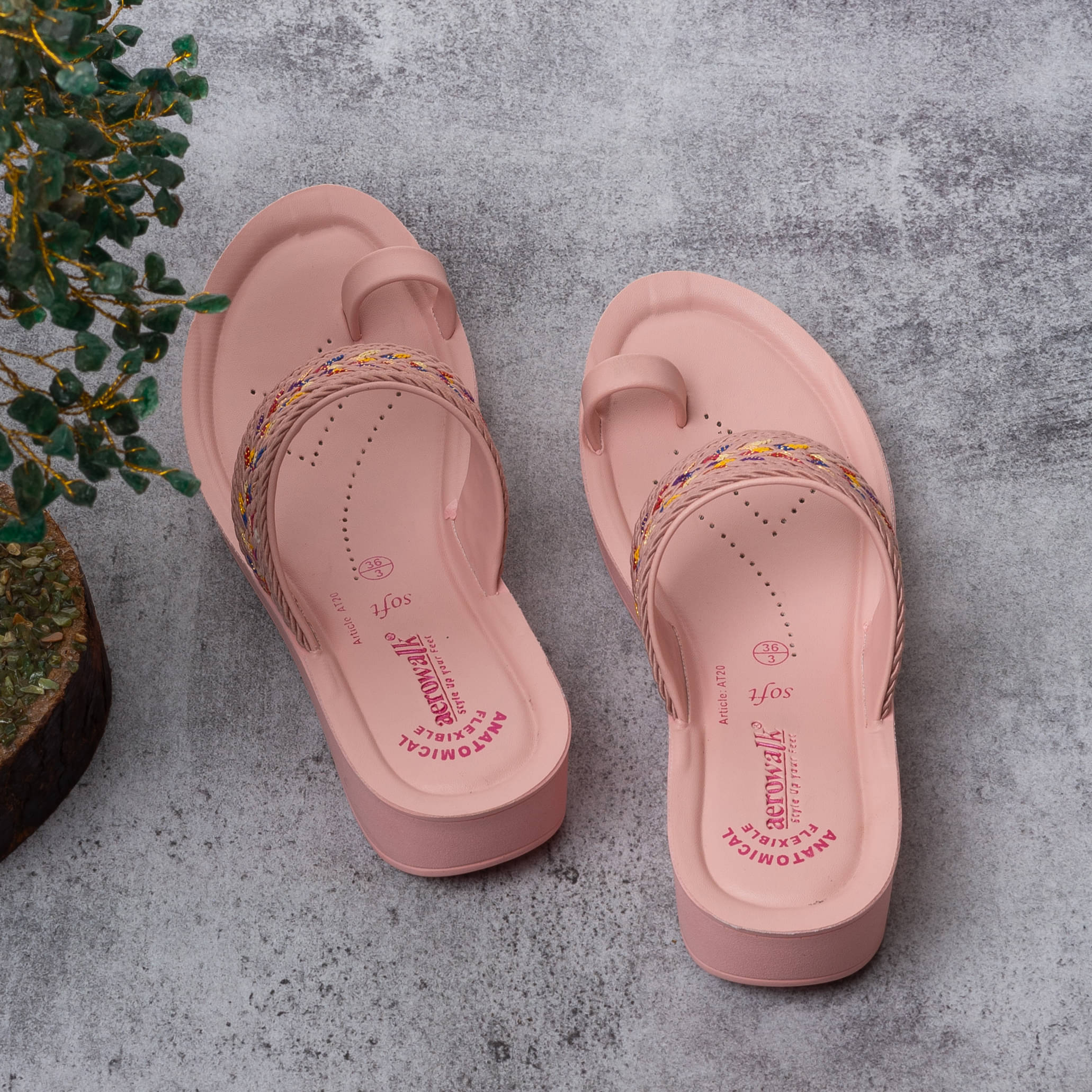    			Aerowalk Pink Women's Slipper