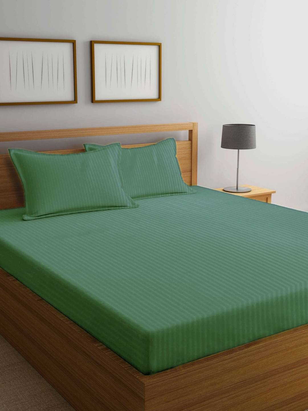     			Neekshaa Satin 1 Double Bedsheet with 2 Pillow Covers ( Green )