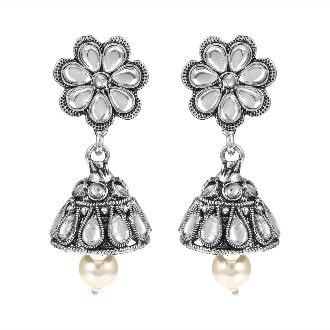     			ADMIER White Jhumki Earrings ( Pack of 1 )