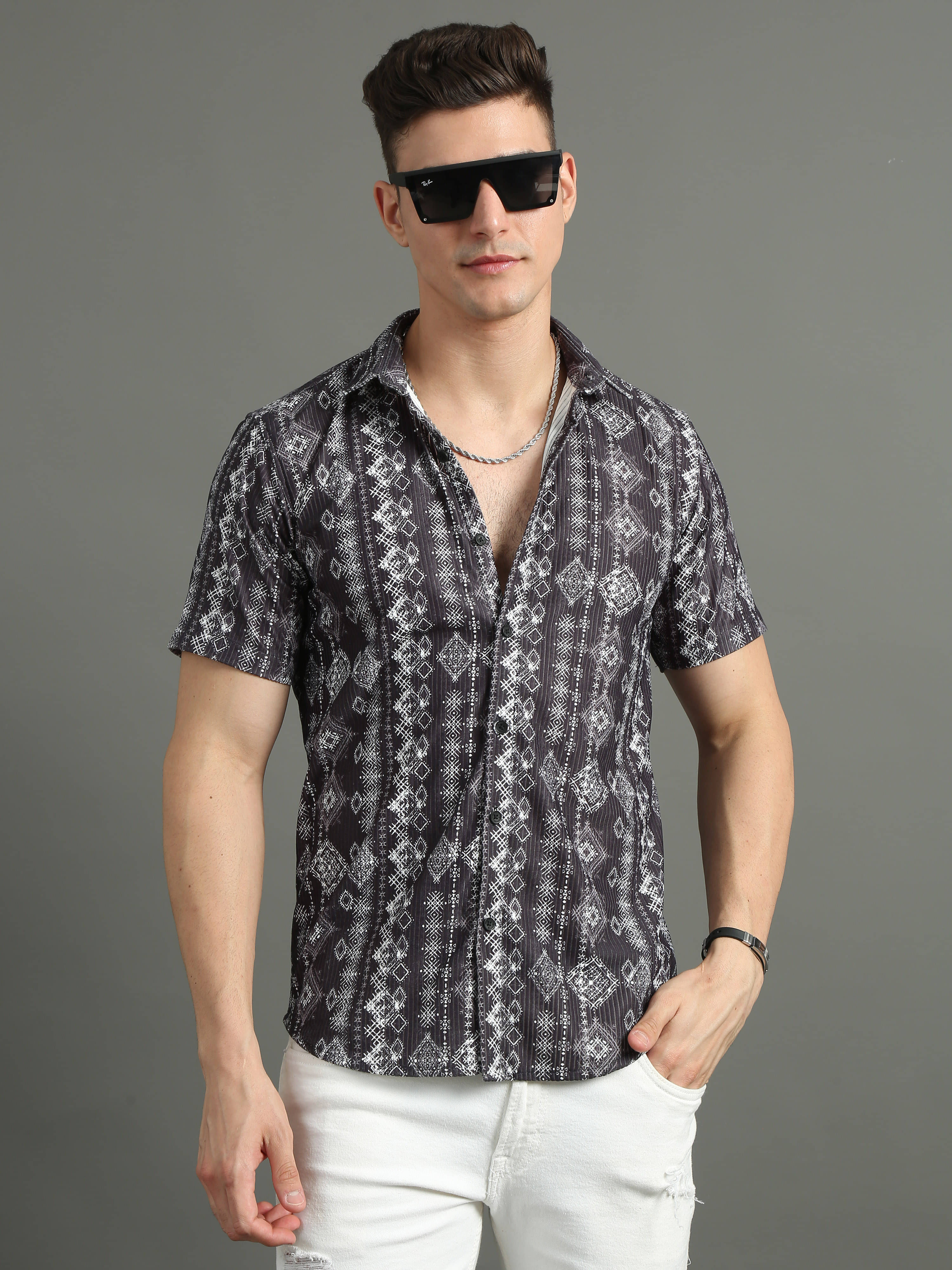     			Paul Street Polyester Slim Fit Printed Half Sleeves Men's Casual Shirt - Black ( Pack of 1 )