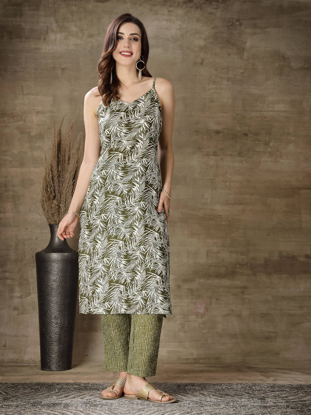     			Stylum Cotton Blend Printed Kurti With Pants Women's Stitched Salwar Suit - Green ( Pack of 1 )