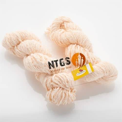     			Vardhman Thick Chunky Wool, Puffy Buttery Cream 600 gm Best Used with Knitting Needles, Crochet Needles Wool Yarn for Knitting. by Vardhman