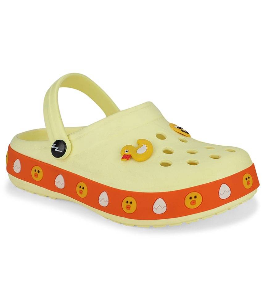     			Campus - Yellow Boy's Clogs ( 1 Pair )