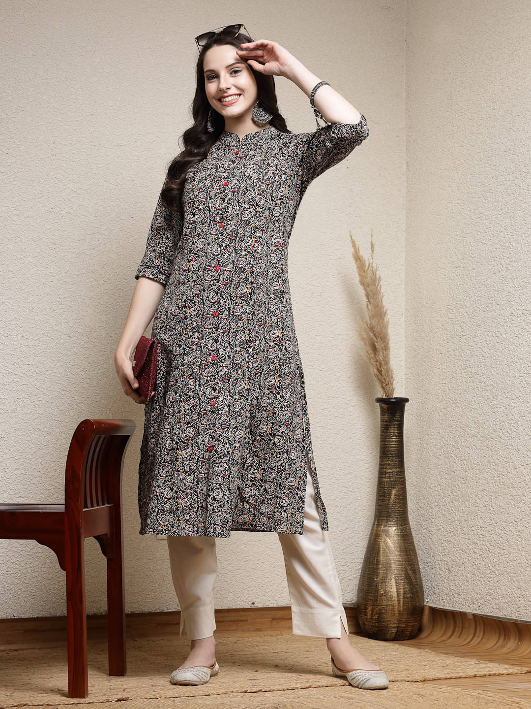     			Stylum Cotton Printed A-Line Women's Kurti - Black ( Pack of 1 )