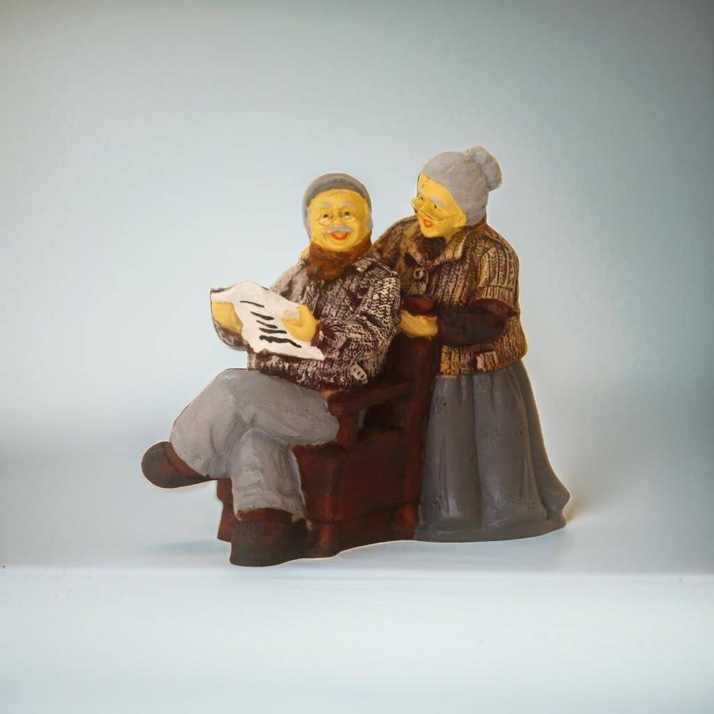 Miss Peach Couple & Human Figurine 15 cm - Pack of 1 Miss Peach Couple & Human Figurine 15 cm - Pack of 1