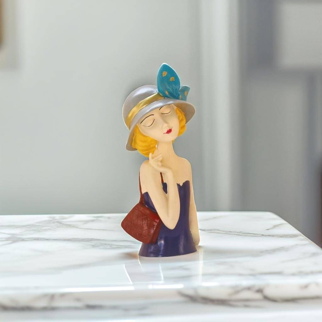 Miss Peach Couple & Human Figurine 31 cm - Pack of 1     			Miss Peach Couple & Human Figurine 31 cm - Pack of 1