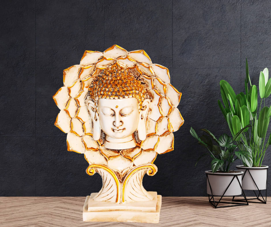 Miss Peach Handicraft & Artifact Showpiece 25 cm - Pack of 1     			Miss Peach Handicraft & Artifact Showpiece 25 cm - Pack of 1