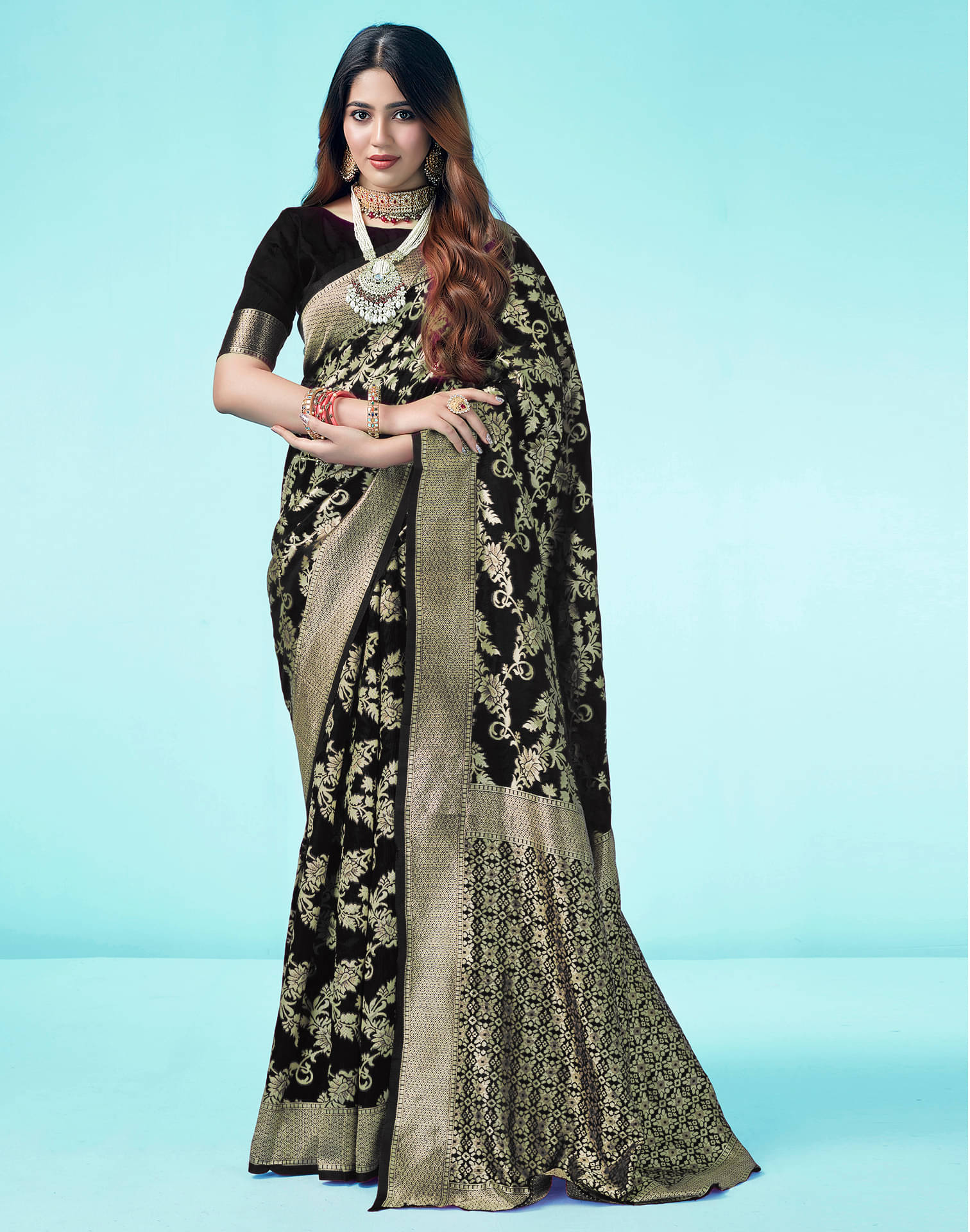 Samah Art Silk Self Design Saree With Unstitched Blouse Piece ( Black ) Samah Art Silk Self Design Saree With Unstitched Blouse Piece ( Black )