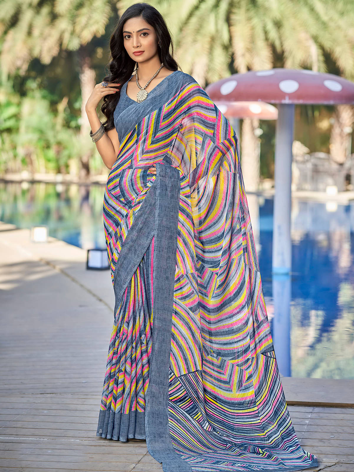 Samah Chiffon Printed Saree With Unstitched Blouse Piece ( Grey ) Samah Chiffon Printed Saree With Unstitched Blouse Piece ( Grey )