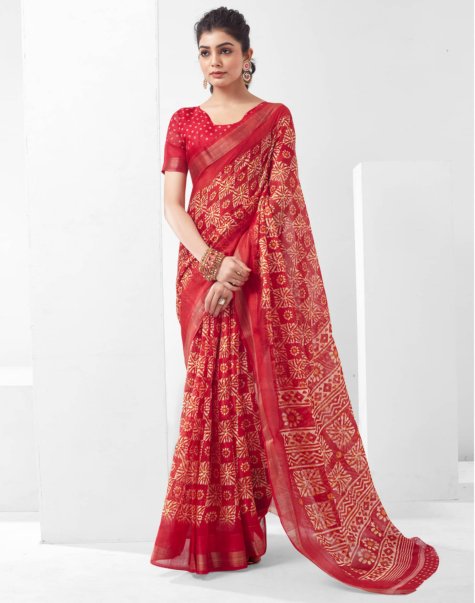 Samah Cotton Blend Printed Saree With Unstitched Blouse Piece ( Red )     			Samah Cotton Blend Printed Saree With Unstitched Blouse Piece ( Red )