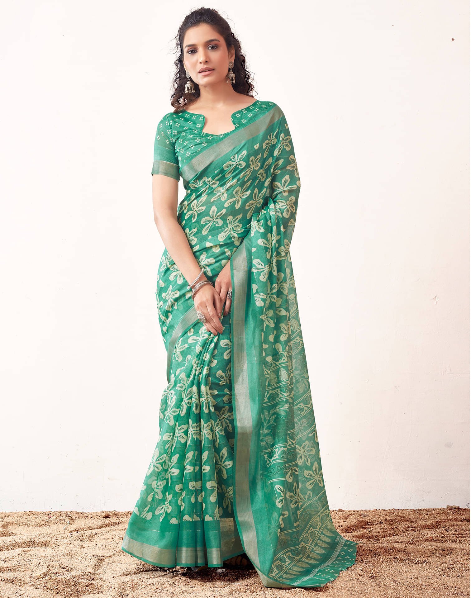 Samah Cotton Blend Printed Saree With Unstitched Blouse Piece ( Green ) Samah Cotton Blend Printed Saree With Unstitched Blouse Piece ( Green )