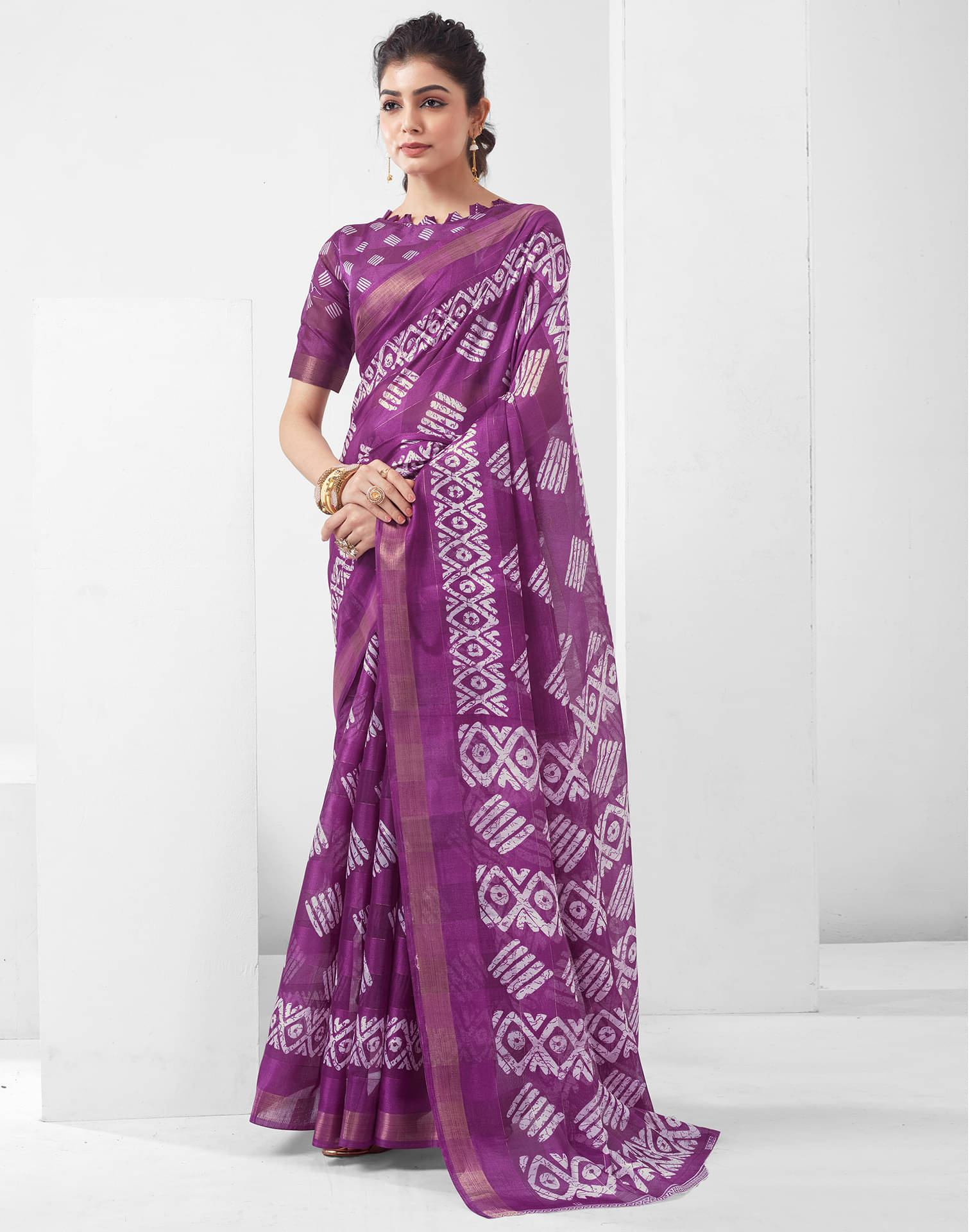 Samah Cotton Blend Printed Saree With Unstitched Blouse Piece ( Purple )     			Samah Cotton Blend Printed Saree With Unstitched Blouse Piece ( Purple )
