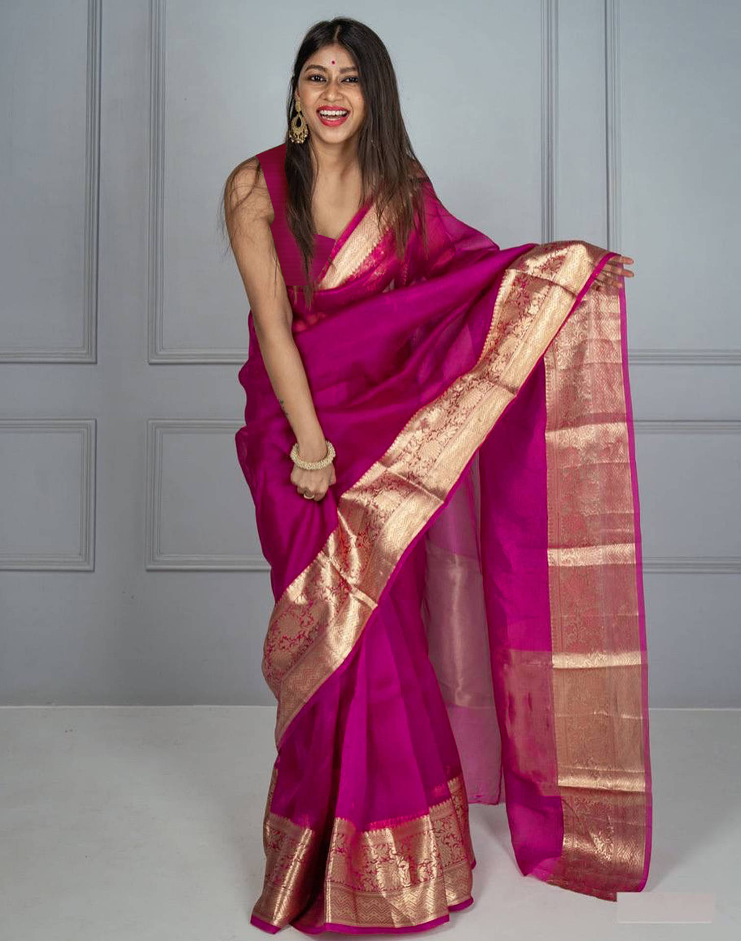     			Samah Organza Dyed Saree With Unstitched Blouse Piece ( Magenta )