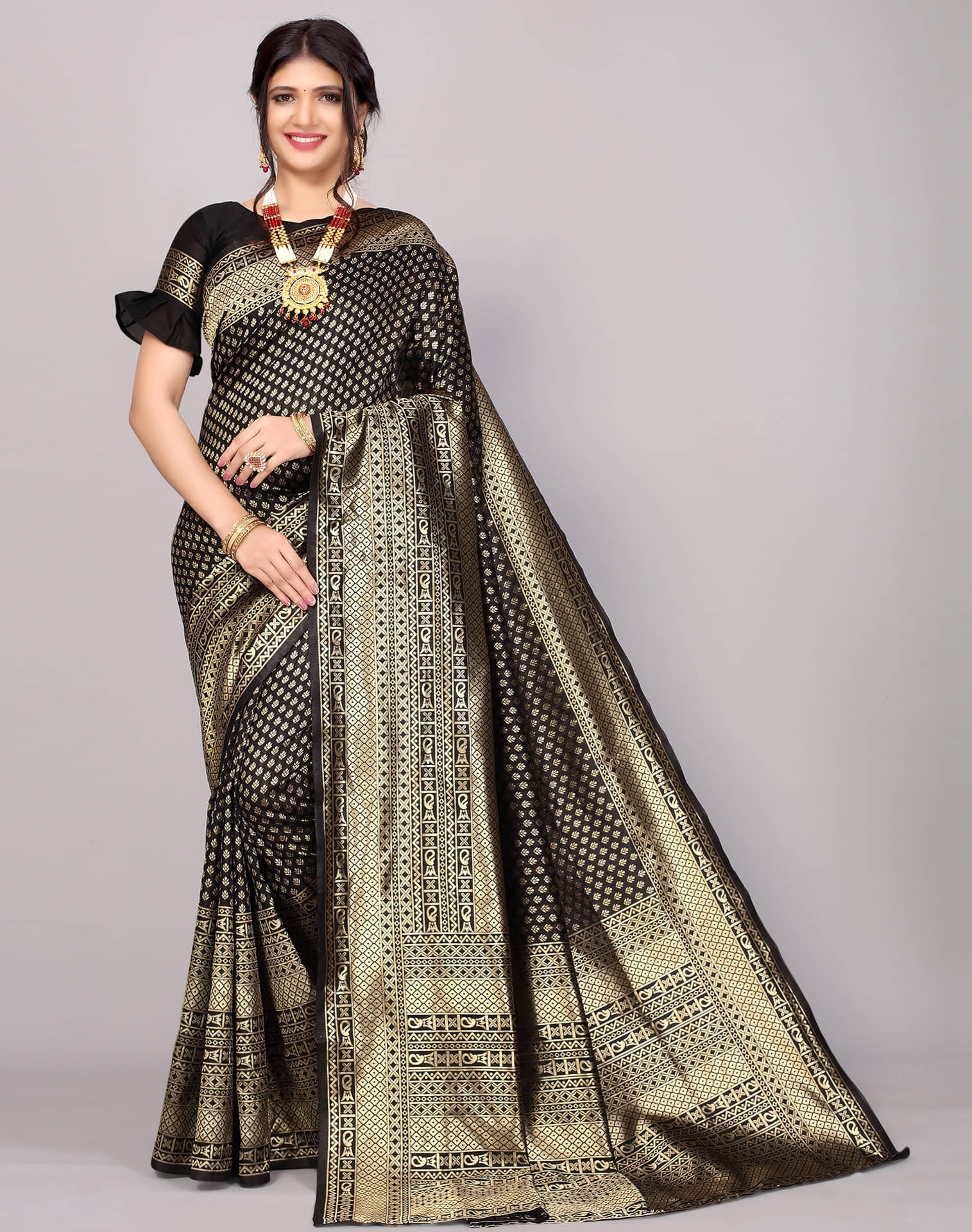 Samah Silk Blend Self Design Saree With Unstitched Blouse Piece ( Black ) Samah Silk Blend Self Design Saree With Unstitched Blouse Piece ( Black )