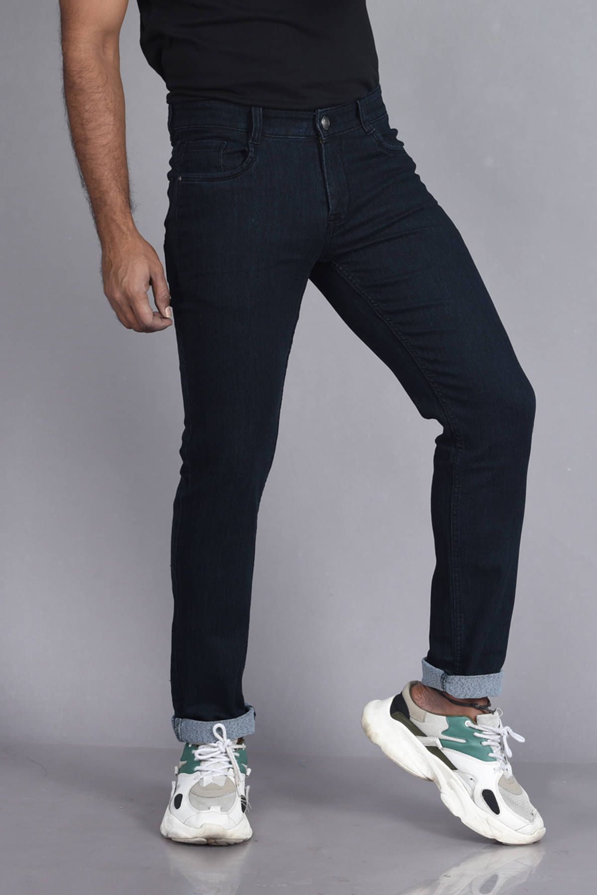 Aflash Slim Fit Basic Men's Jeans - Black ( Pack of 1 )     			Aflash Slim Fit Basic Men's Jeans - Black ( Pack of 1 )