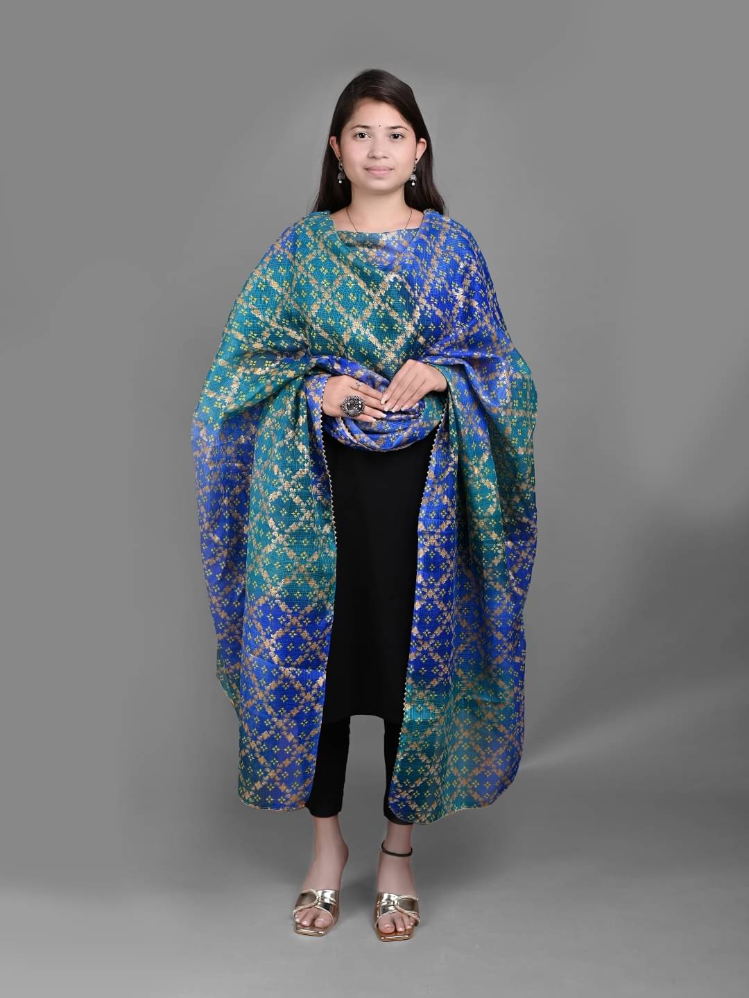 Apratim Multicolor Cotton Blend Women's Dupatta - ( Pack of 1 )     			Apratim Multicolor Cotton Blend Women's Dupatta - ( Pack of 1 )