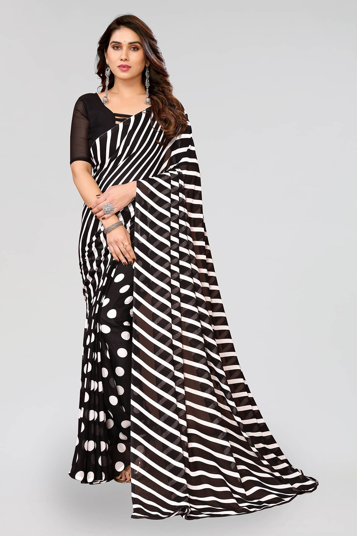 ANAND SAREES Georgette Printed Saree With Unstitched Blouse Piece ( Black ) ANAND SAREES Georgette Printed Saree With Unstitched Blouse Piece ( Black )