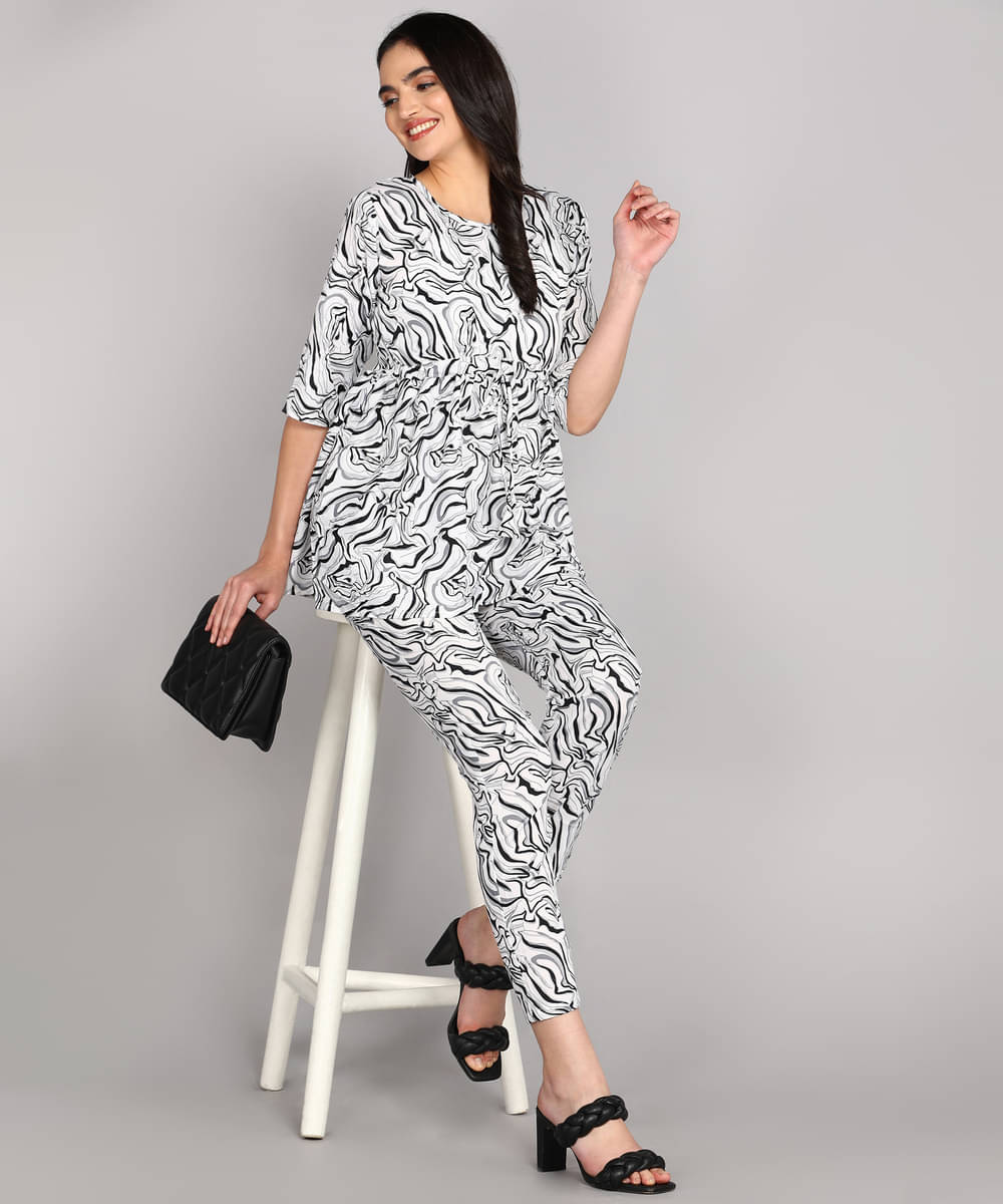 SELVIFAB Women Printed Top With Palazzos Co-Ord Set ( Black ) SELVIFAB Women Printed Top With Palazzos Co-Ord Set ( Black )