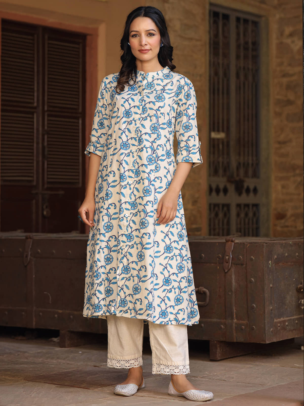 AMIRA'S INDIAN ETHNICWEAR Cotton Flex Printed Front Slit Women's Kurti - Blue ( Pack of 1 ) - Kurtis, Tunics | Buy online on ZillyBuy