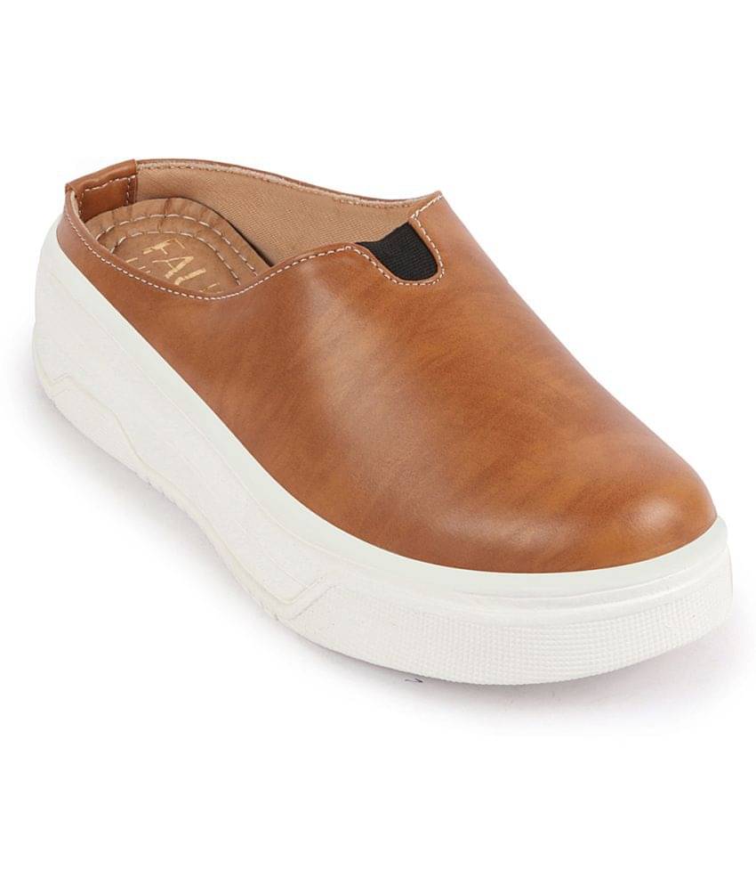 Fausto Camel Women's Slip On     			Fausto Camel Women's Slip On