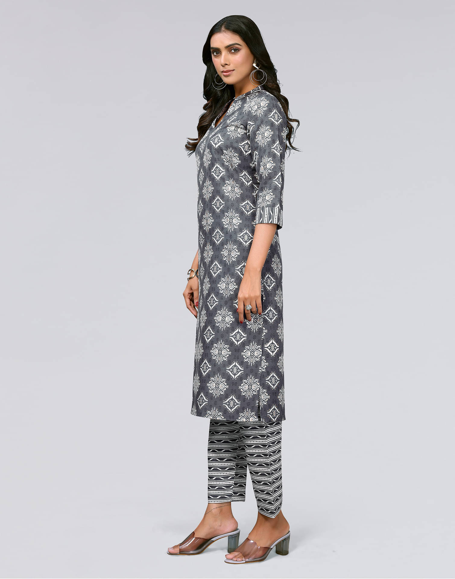     			Skylee Cotton Blend Printed Kurti With Pants Women's Stitched Salwar Suit - Grey ( Pack of 1 )