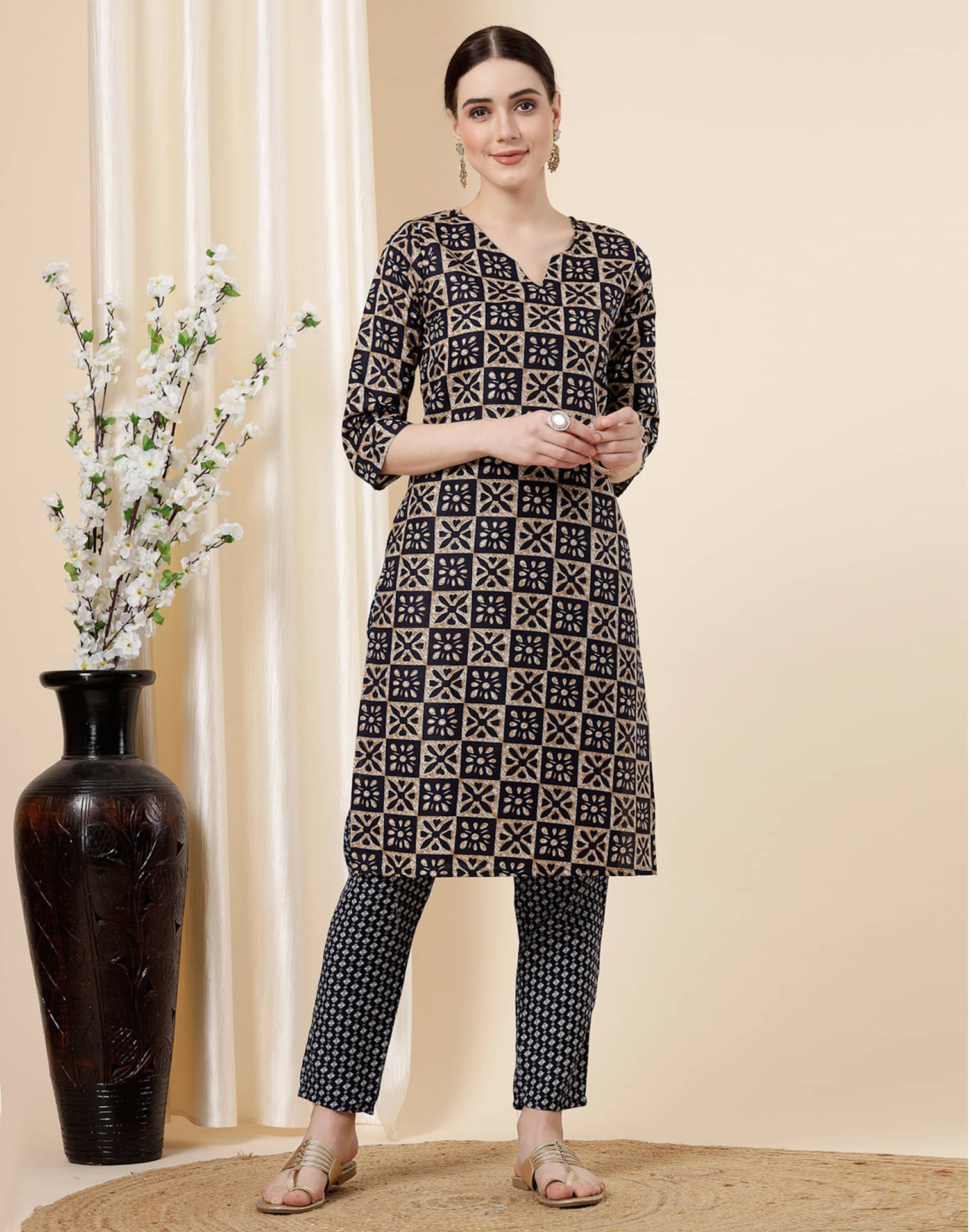 Skylee Cotton Blend Printed Kurti With Pants Women's Stitched Salwar Suit - Navy Blue ( Pack of 1 ) Skylee Cotton Blend Printed Kurti With Pants Women's Stitched Salwar Suit - Navy Blue ( Pack of 1 )