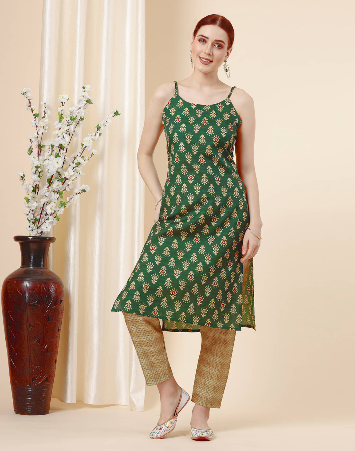     			Skylee Cotton Blend Printed Kurti With Pants Women's Stitched Salwar Suit - Green ( Pack of 1 )