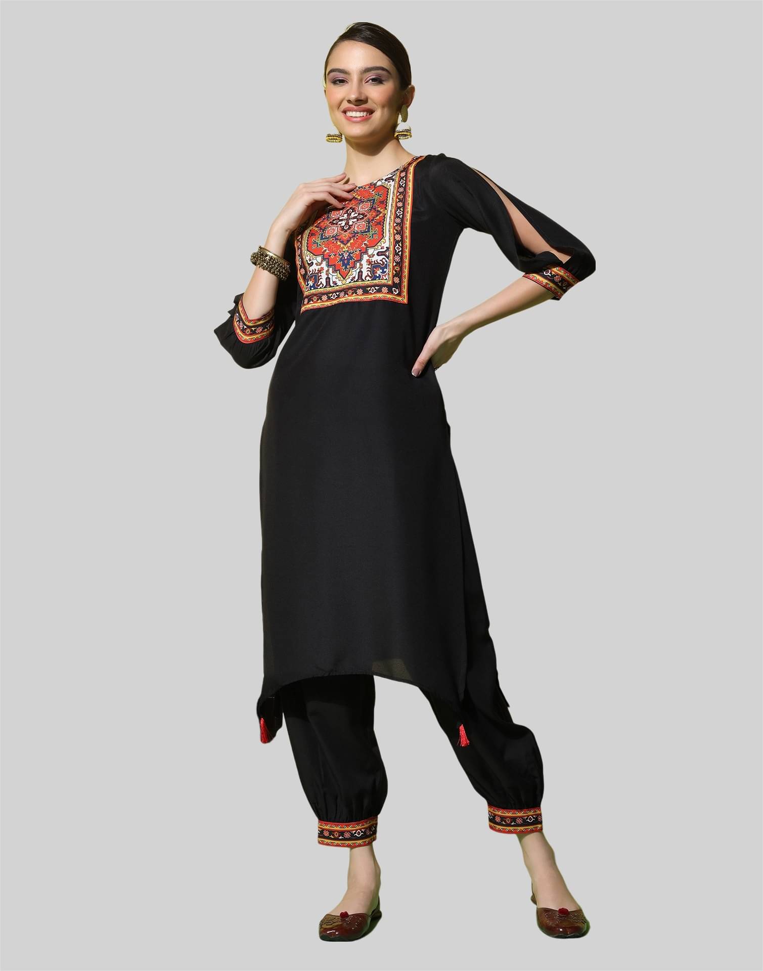     			Skylee Rayon Printed Kurti With Pants Women's Stitched Salwar Suit - Black ( Pack of 1 )