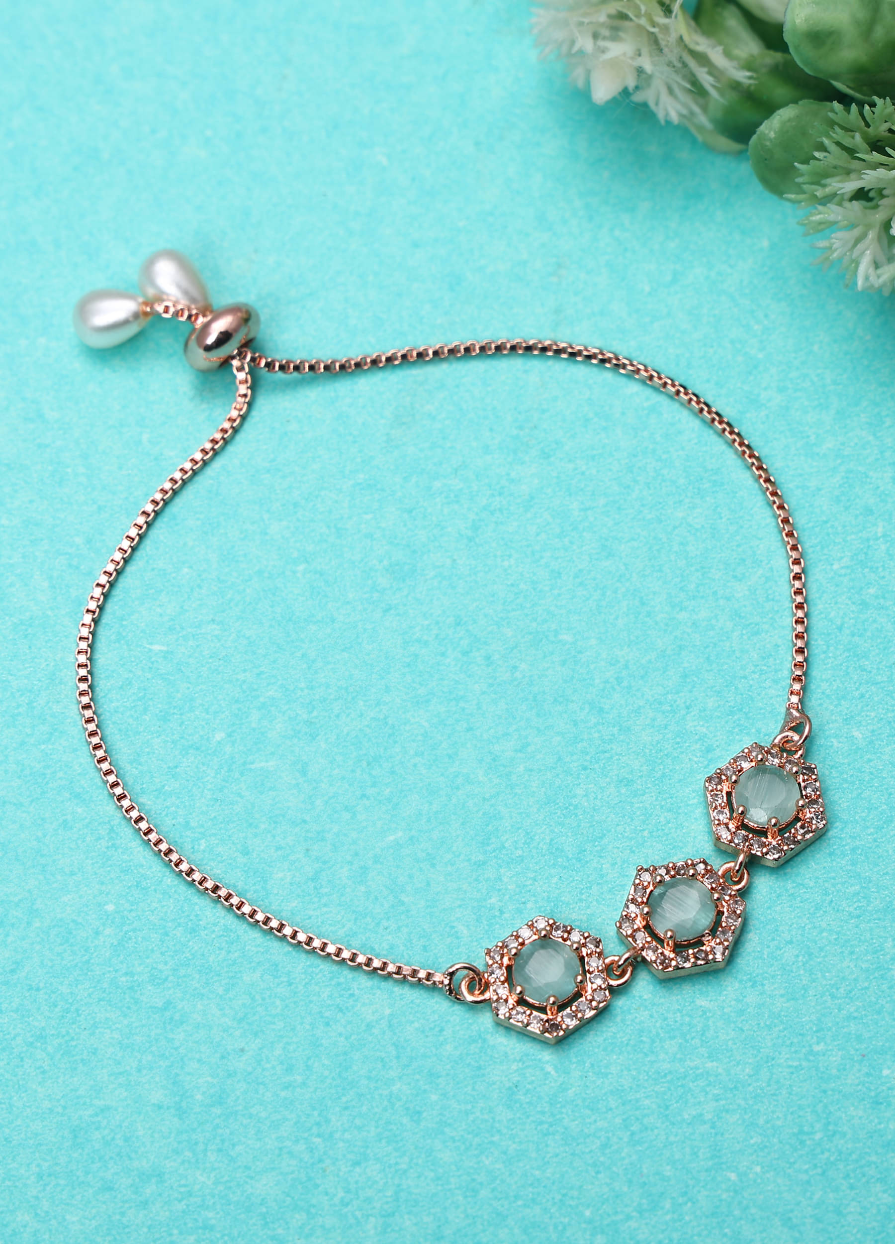     			Sunhari Jewels Mint Green Bracelet ( Pack of 1 )