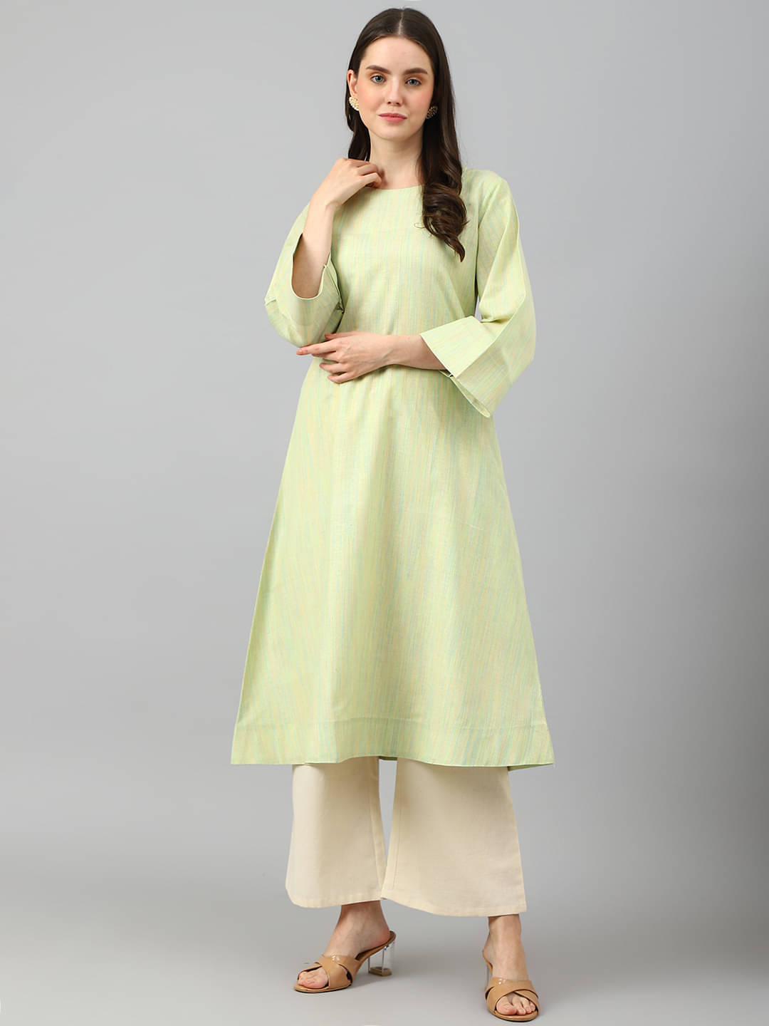     			Aarrah Cotton Blend Self Design Straight Women's Kurti - Green ( Pack of 1 )