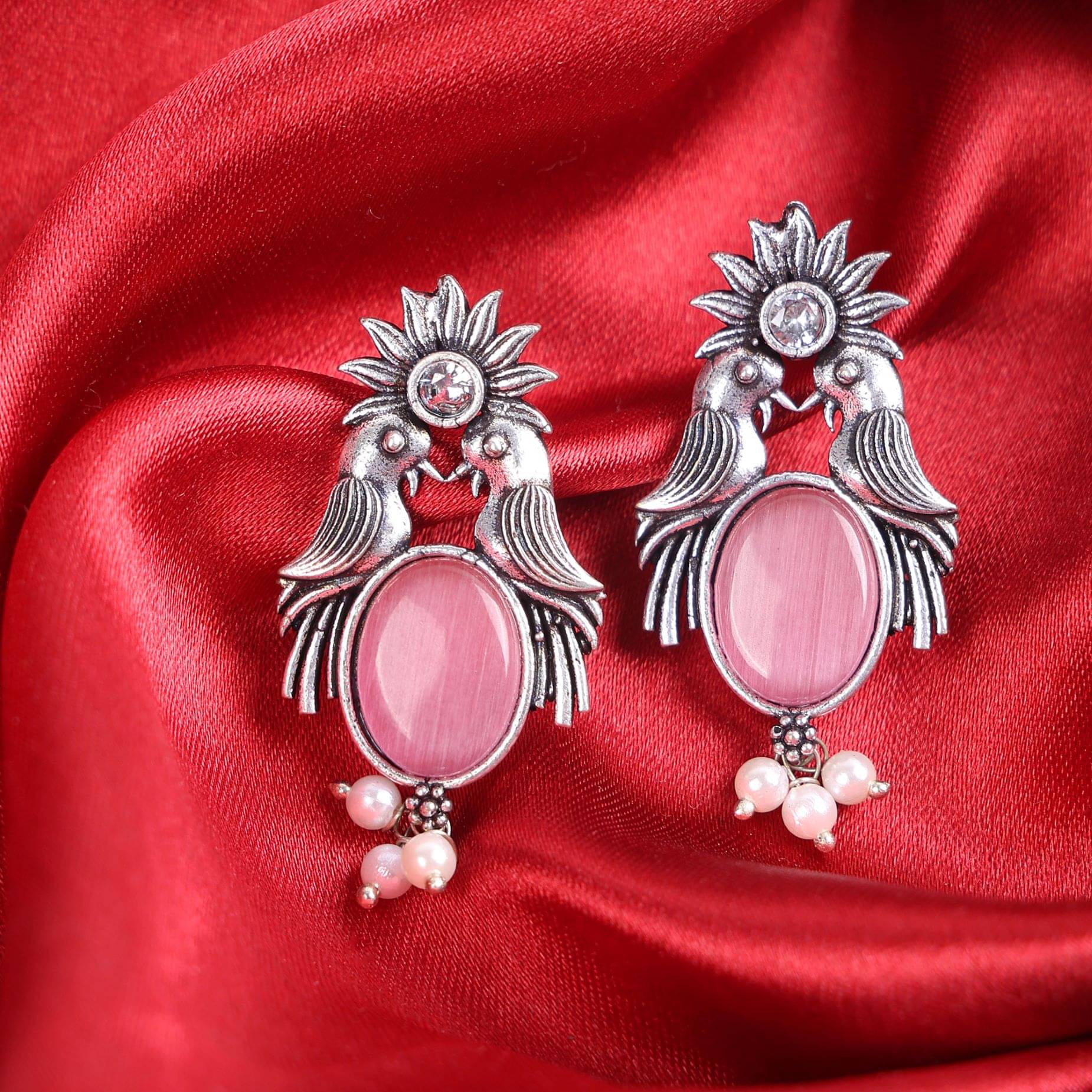     			Sunhari Jewels Pink Drop Earrings ( Pack of 1 )