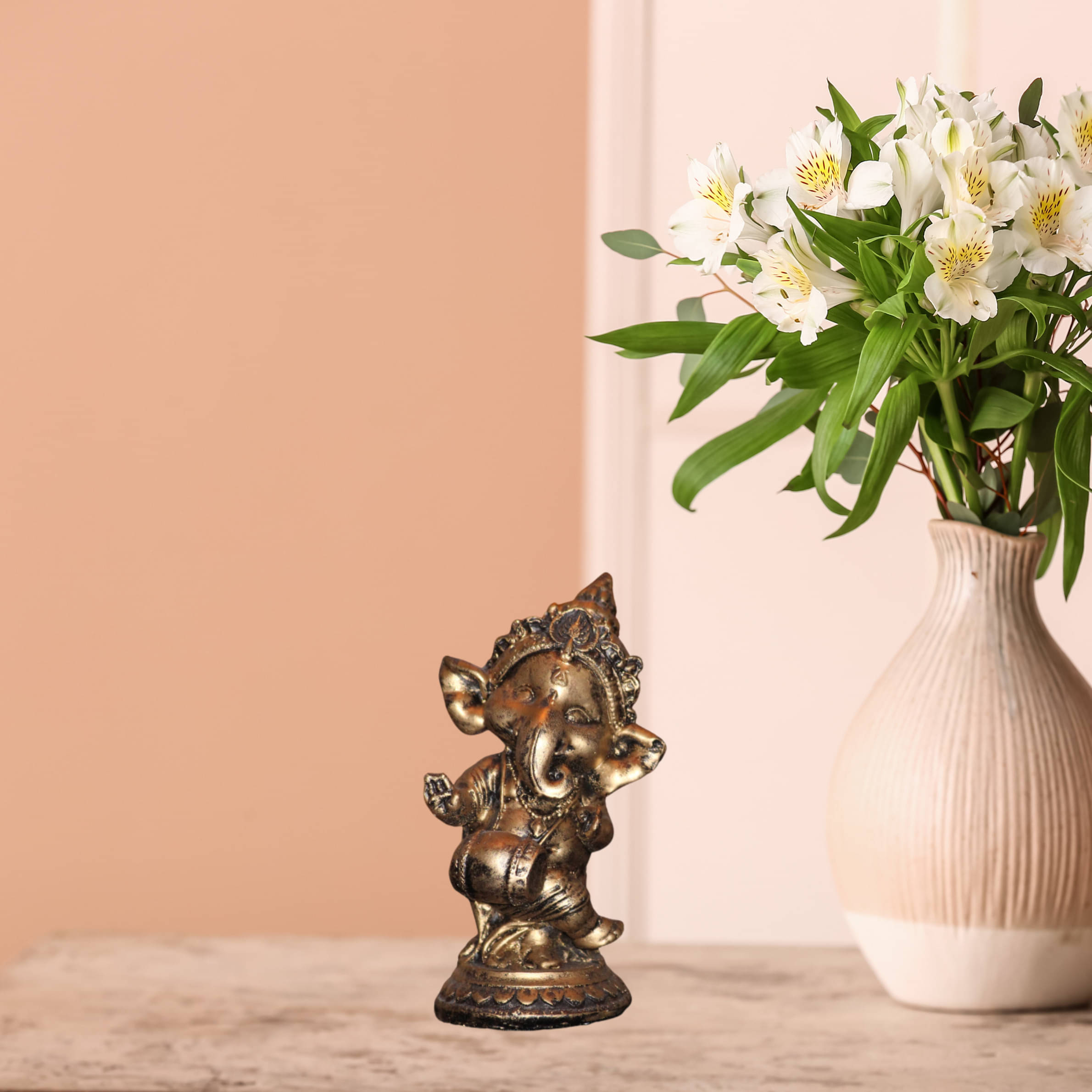     			BECKON VENTURE Palm Ganesha Showpiece 15 cm - Pack of 1