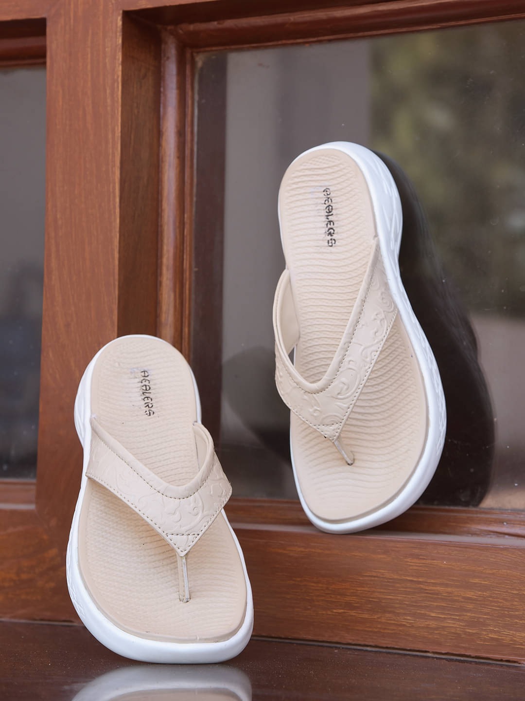 Liberty Beige Women's Slipper Liberty Beige Women's Slipper