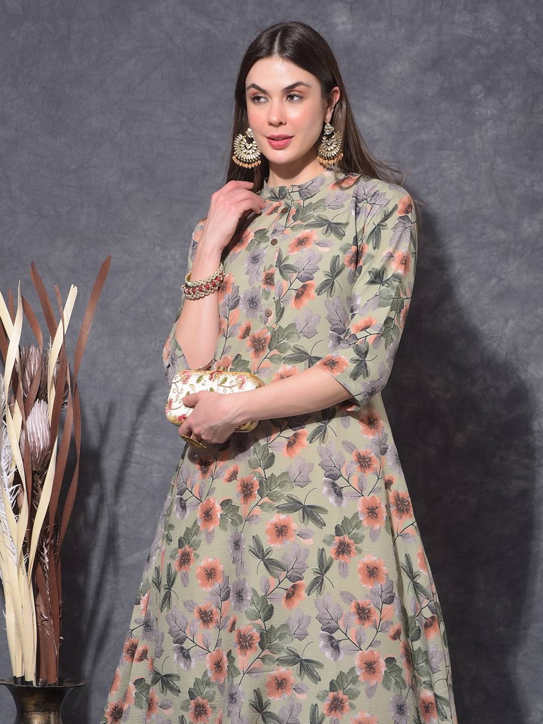 Mamoose Viscose Self Design Straight Women's Kurti - Green ( Pack of 1 ) Mamoose Viscose Self Design Straight Women's Kurti - Green ( Pack of 1 )