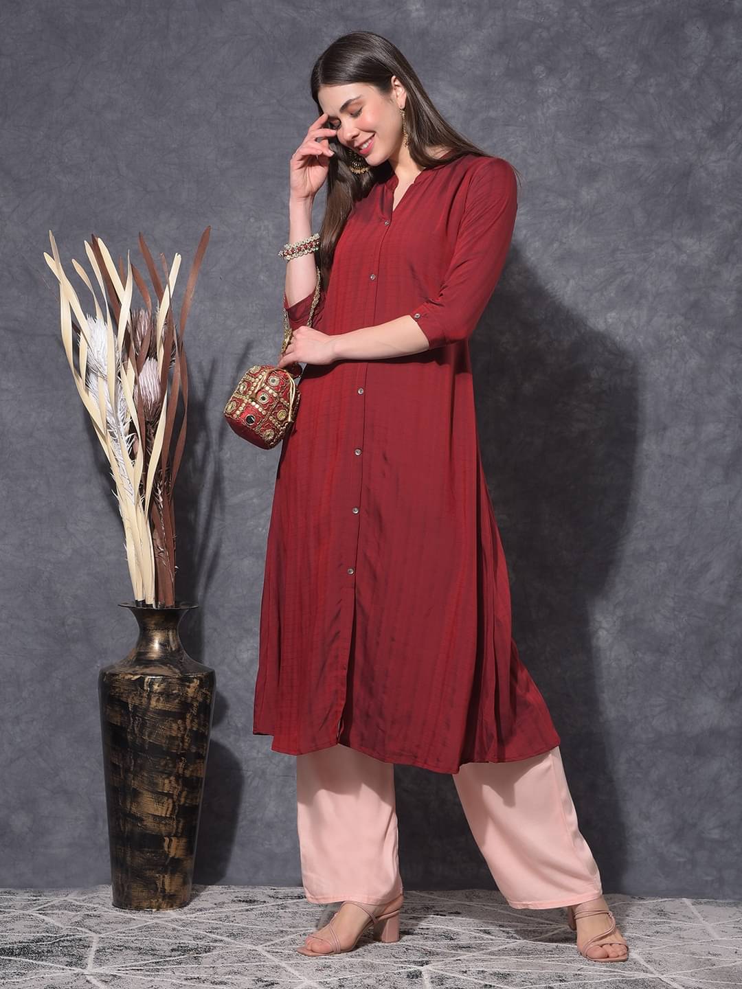 Mamoose Viscose Solid Straight Women's Kurti - Maroon ( Pack of 1 ) Mamoose Viscose Solid Straight Women's Kurti - Maroon ( Pack of 1 )