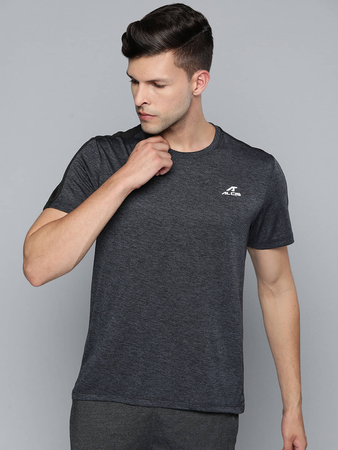 Alcis Black Polyester Slim Fit Men's Sports T-Shirt ( Pack of 1 ) Alcis Black Polyester Slim Fit Men's Sports T-Shirt ( Pack of 1 )