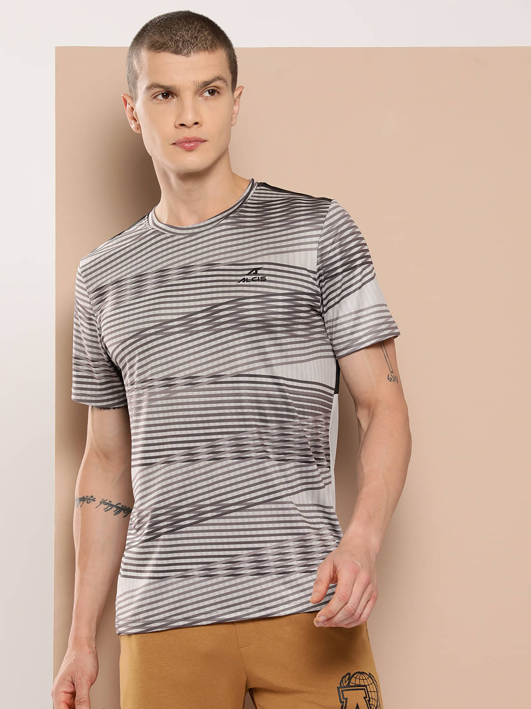     			Alcis Grey Polyester Slim Fit Men's Sports T-Shirt ( Pack of 1 )