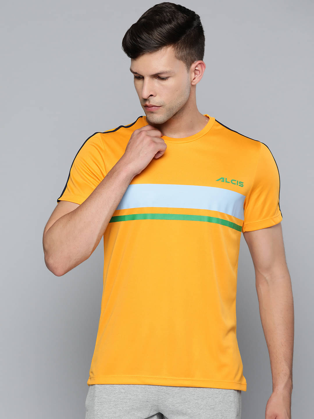 Alcis Yellow Polyester Slim Fit Men's Sports T-Shirt ( Pack of 1 ) Alcis Yellow Polyester Slim Fit Men's Sports T-Shirt ( Pack of 1 )