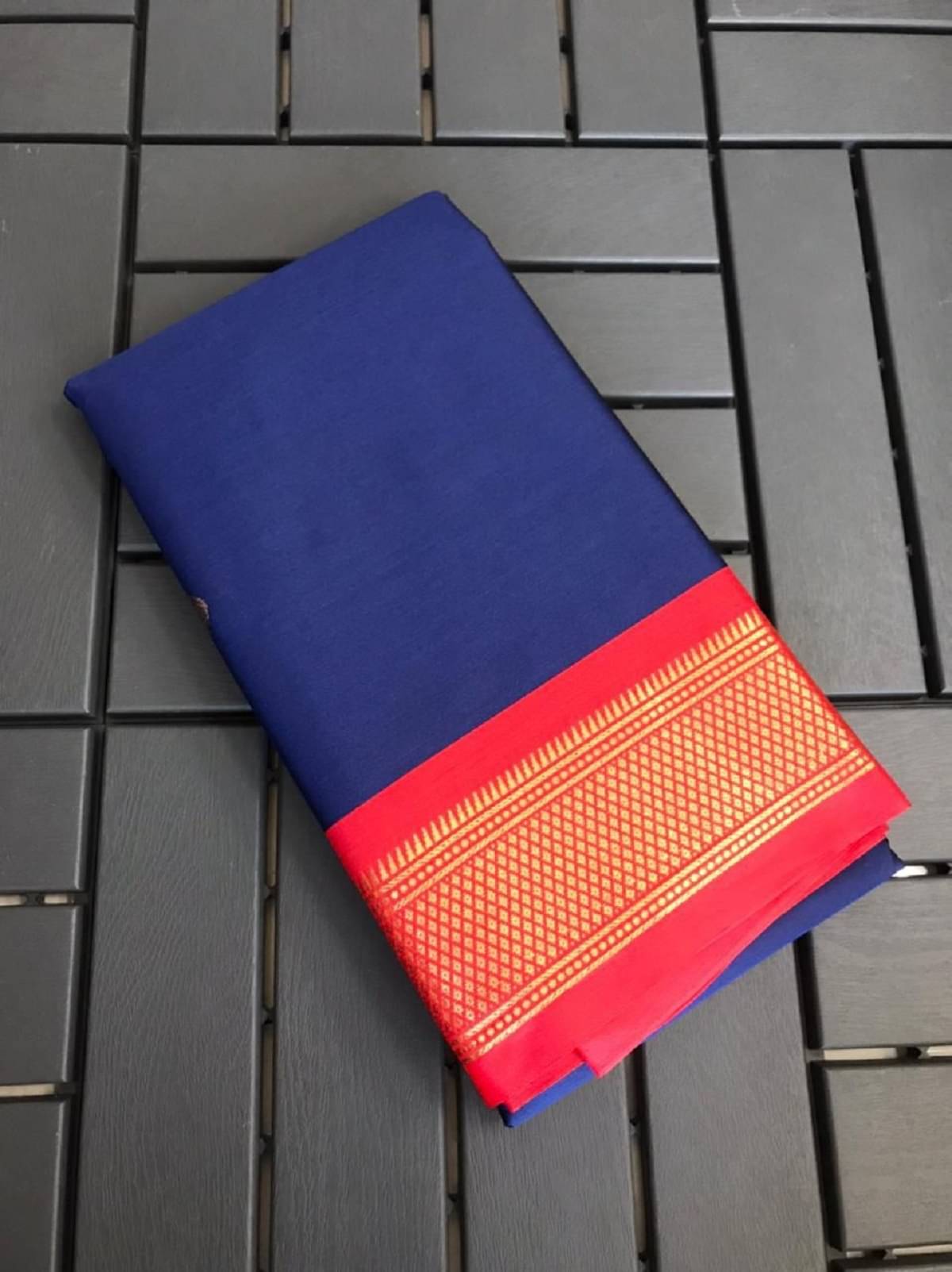 JULEE Cotton Silk Embellished Saree With Unstitched Blouse Piece ( Red )     			JULEE Cotton Silk Embellished Saree With Unstitched Blouse Piece ( Red )